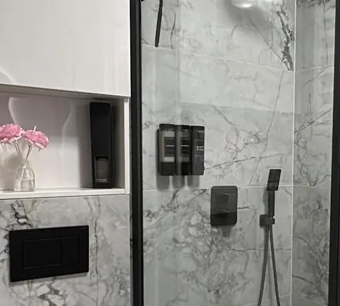 Neon Ii * Čenstochová